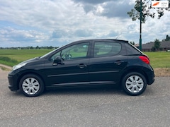 Peugeot 207 - 1.4-16V Color-line hele nette staat Koude AIRCO