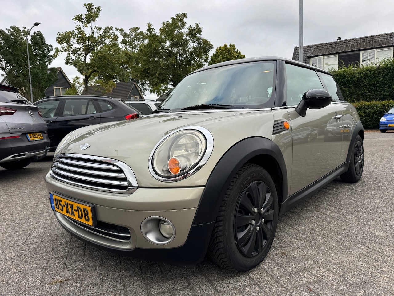 MINI 3-Deurs - 1.6 Cooper Pepper,120pk,Apk21/7/27,Airco,Cruise,Nap - AutoWereld.nl