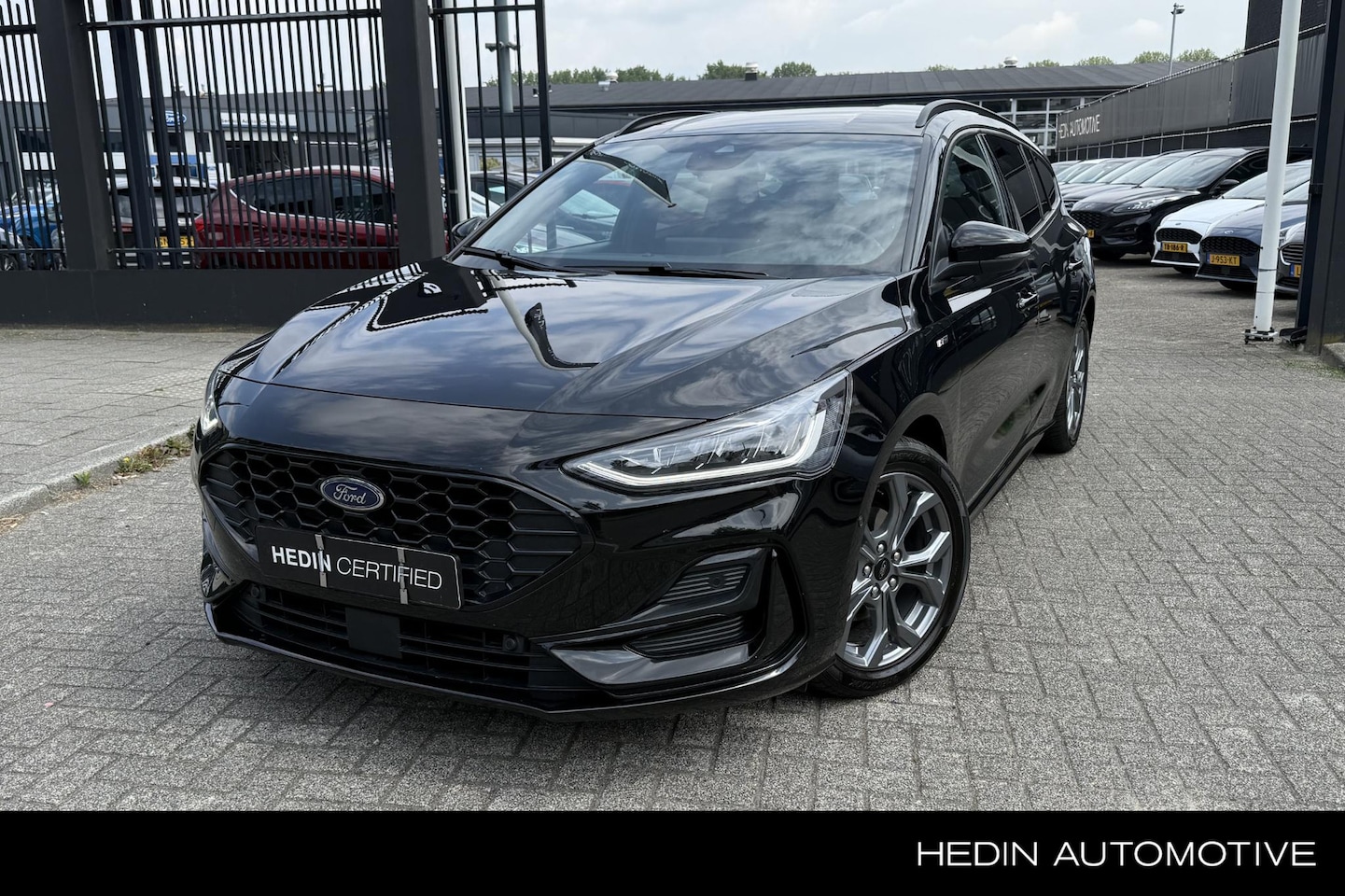 Ford Focus Wagon - 1.0 EcoBoost Hybrid ST Line | Winter pack | Driver assistent pack | Camera | sensoren rond - AutoWereld.nl