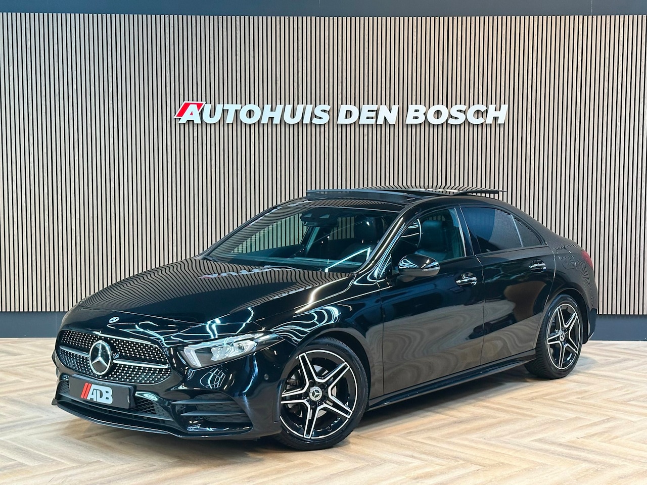 Mercedes-Benz A-klasse - 200 AMG Line - Pano - Ambiance - ACC - AutoWereld.nl
