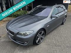 BMW 5-serie Touring - 525d High Executive PANO/SOFTCLOSE/ADAP/HEADUP APK+NAP