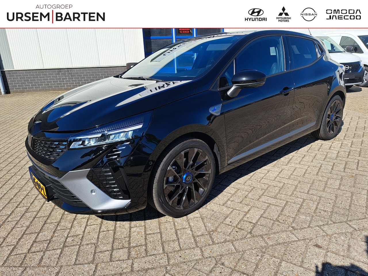 Renault Clio - 1.6 E-Tech Full Hybrid 145 esprit Alpine | Achteruitrijcamera | Apple Carplay/Android Auto - AutoWereld.nl