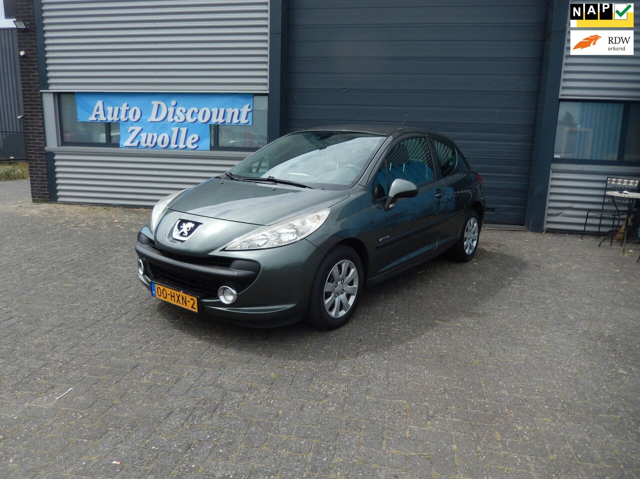 Peugeot 207 - 1.4 VTi Look AIRCO //NIEUWE APK BIJ AFLEVERING // - AutoWereld.nl