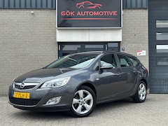 Opel Astra Sports Tourer - 1.6 Turbo Cosmo / NAP / Navi / PDC / Airco / Trekhaak / LM-Velgen / 6-Bak