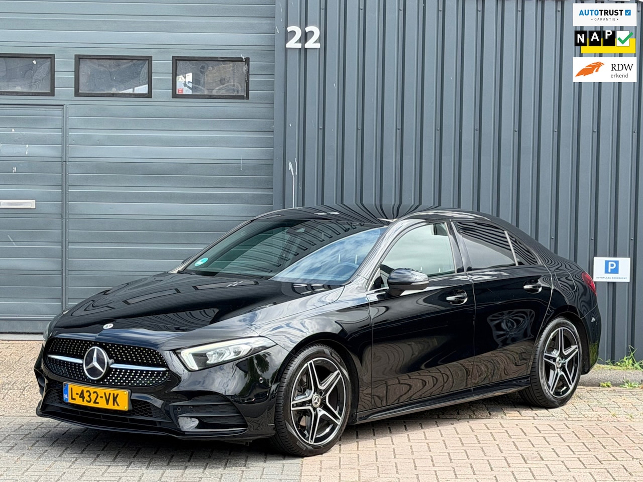 Mercedes-Benz A-klasse - 200 Business Solution AMG|Trekhaak Afn Kogel |Cam|Sfeer|Stoel Verw|Led|Navi|Leder/Alcantar - AutoWereld.nl