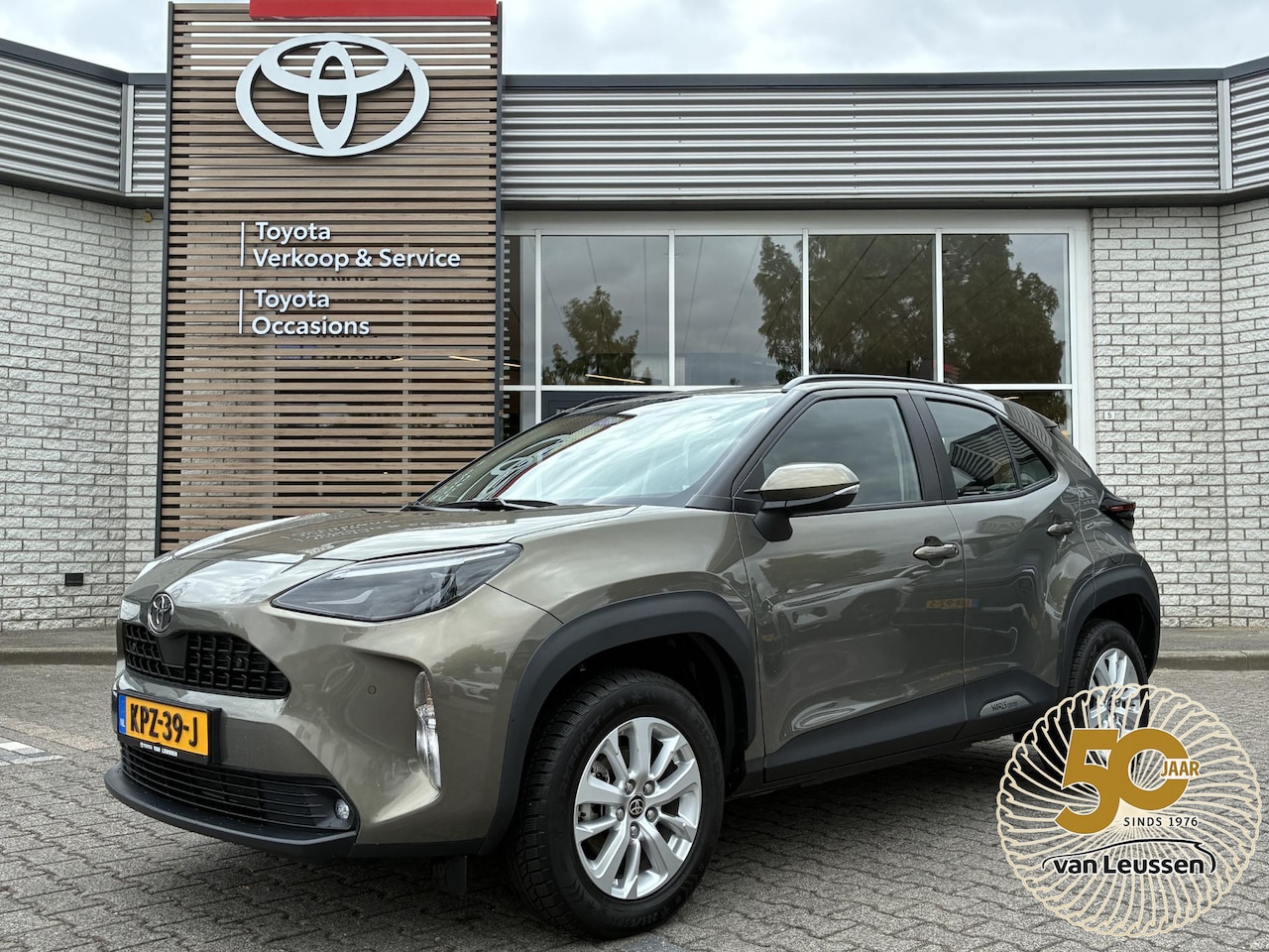 Toyota Yaris Cross - 1.5 Hybrid 115 DYNAMIC BLIND SPOT STOEL/STUURVERW PARK-SENSOREN CAMERA 16'' LM-VELGEN CLIM - AutoWereld.nl