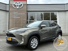 Toyota Yaris Cross - 1.5 Hybrid 115 DYNAMIC BLIND SPOT STOEL/STUURVERW PARK-SENSOREN CAMERA 16'' LM-VELGEN CLIM