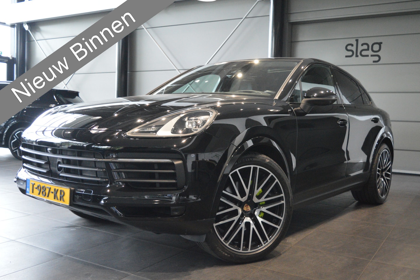 Porsche Cayenne Coupé - 3.0 E-Hybrid Platinum Edition pano leer Bose 22 inch !! - AutoWereld.nl