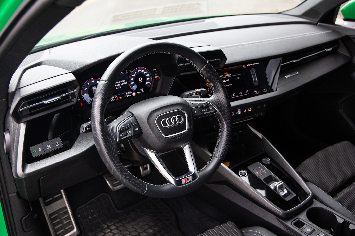 Audi A3 Sportback - 35 TFSI S edition 35 TFSI S edition , Audi Exclusive, Adap. cruise, Carplay, Elek. Stoelen, S-Line - AutoWereld.nl