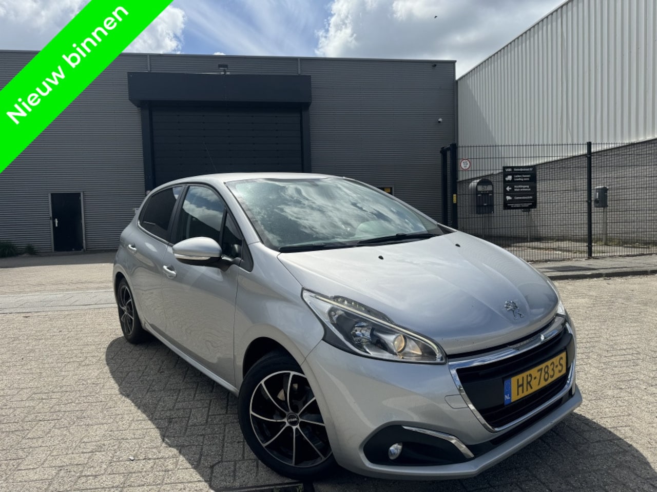 Peugeot 208 - 1.6HDI EURO 6 NAVI CLIMA CRUISE NETJES - AutoWereld.nl