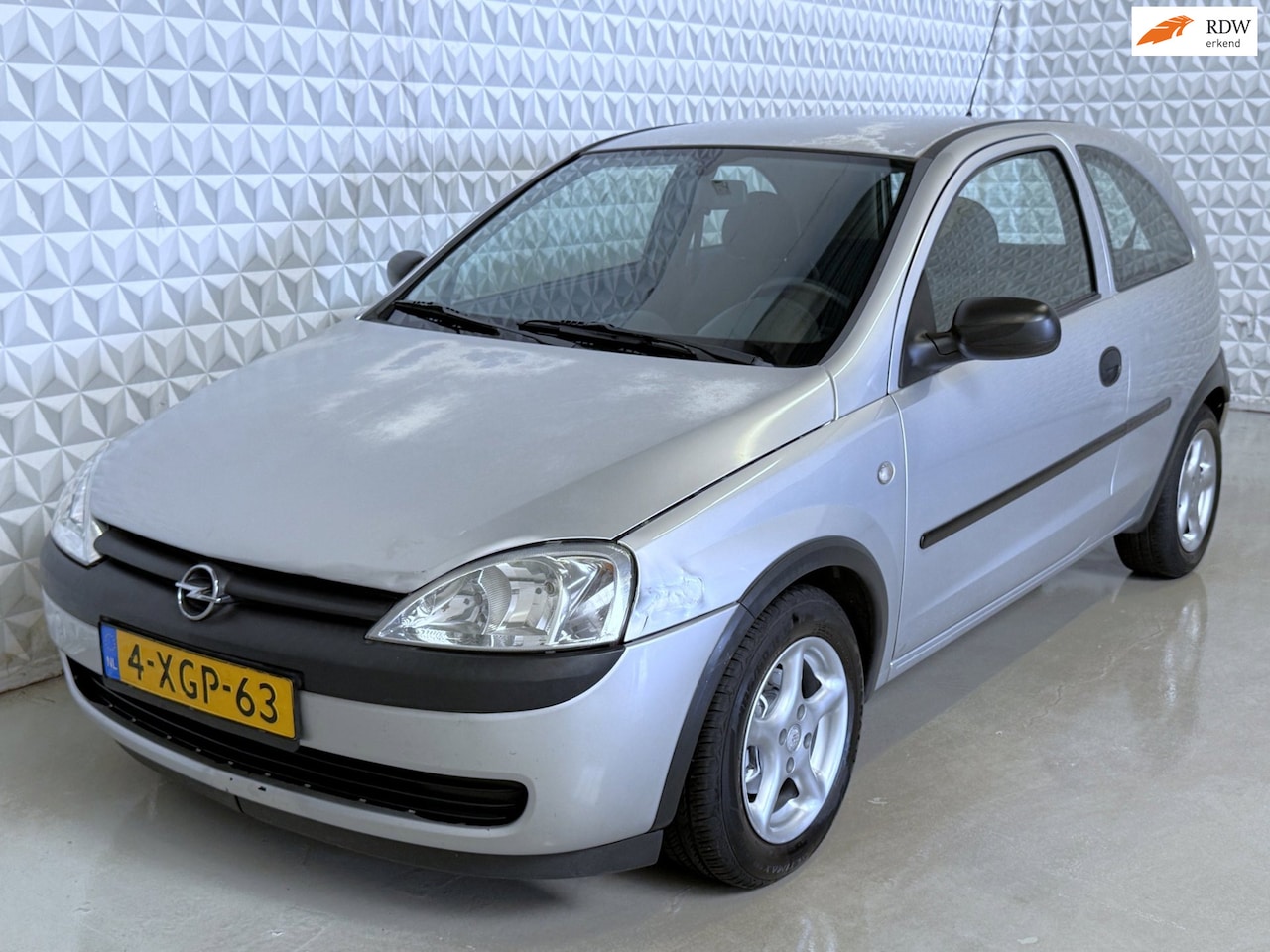 Opel Corsa - 1.0 met APK 07/2027 Stuurbekrachtiging TREKHAAK(2002) - AutoWereld.nl