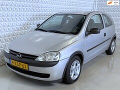 Opel Corsa - 1.0 met APK 07/2027 Stuurbekrachtiging TREKHAAK(2002)