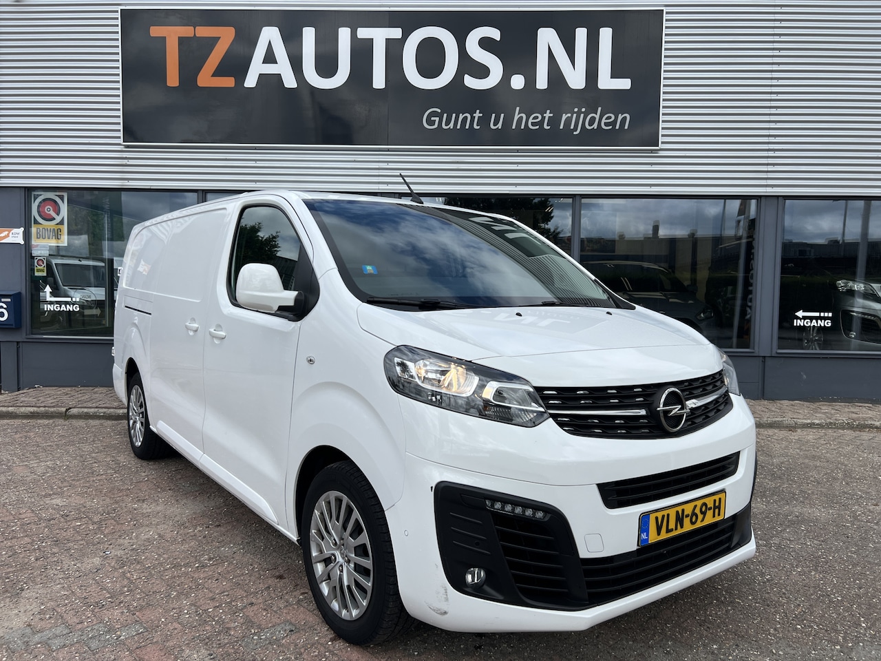 Opel Vivaro - 2.0 CDTI L3H1 Edition 2.0 CDTI L3H1 Edition - AutoWereld.nl