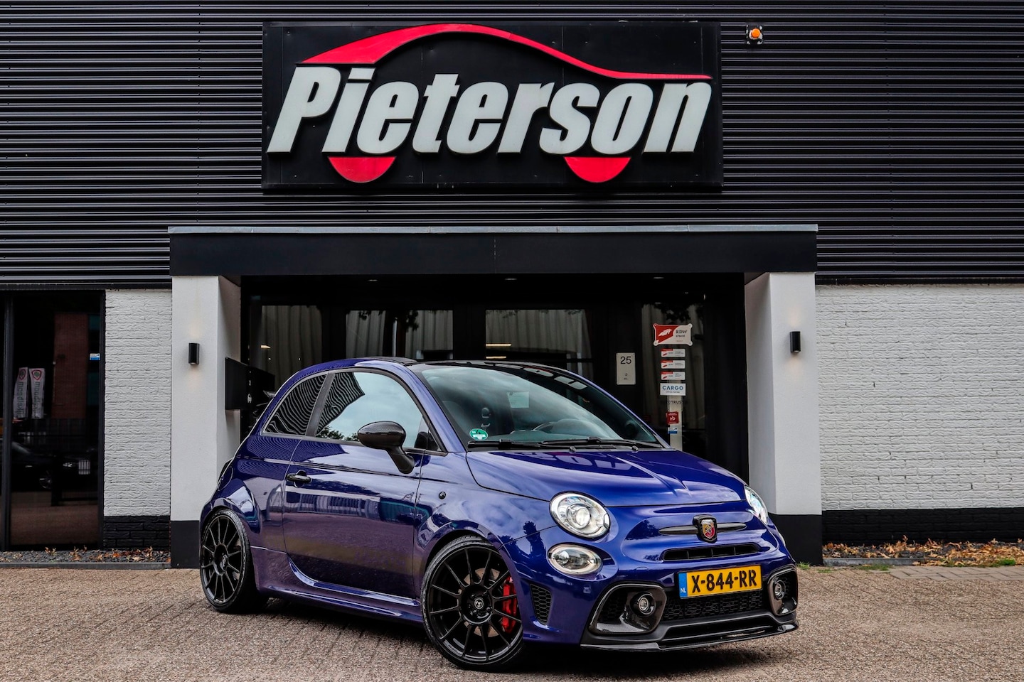 Fiat 500 C - 1.4 T-Jet Abarth Competizione 262PK H&S CORSE - AutoWereld.nl