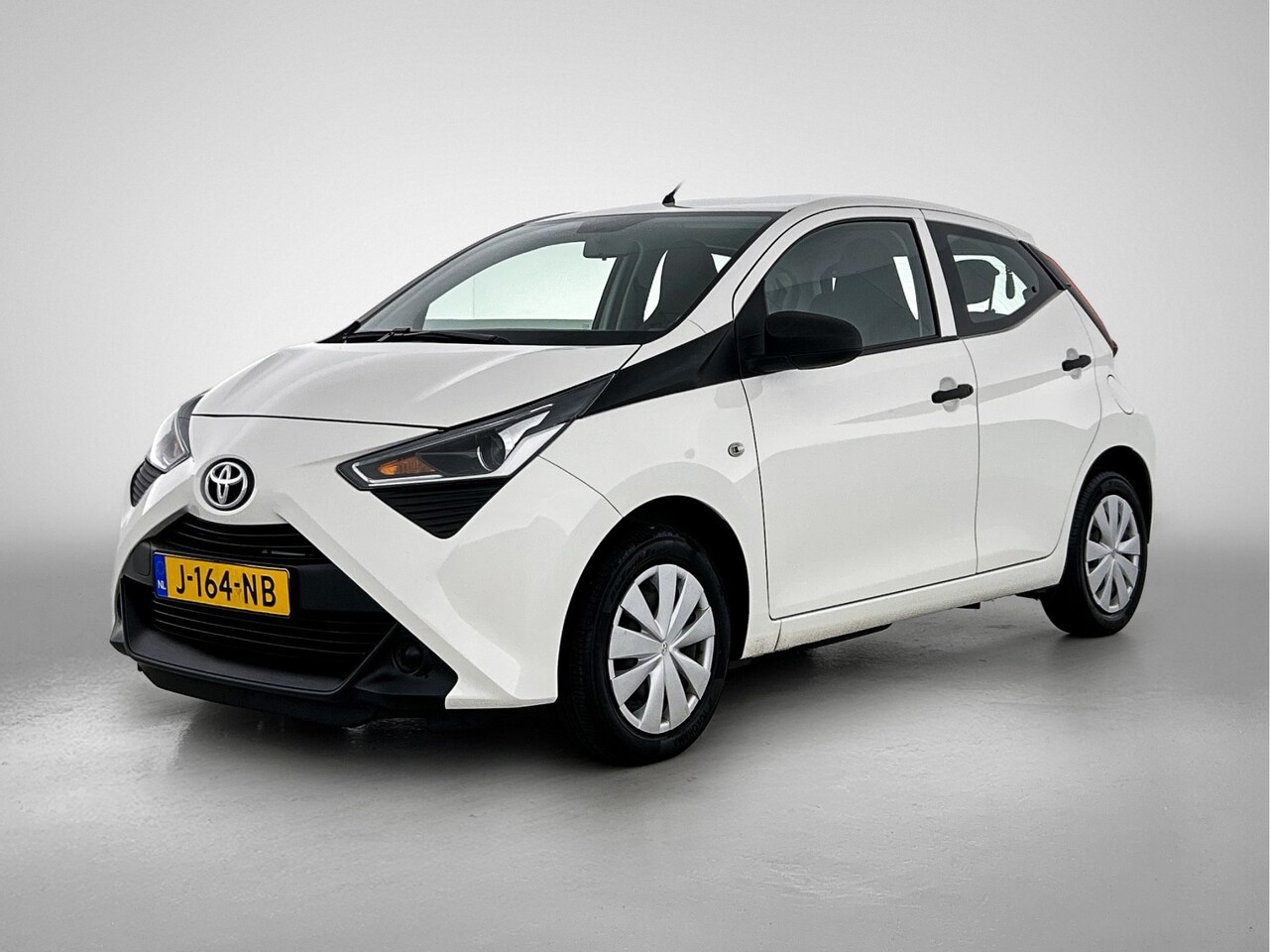 Toyota Aygo - 1.0 VVT-i X-Pack | Bluetooth radio | El. ramen | Centrale deurevergrendeling - AutoWereld.nl