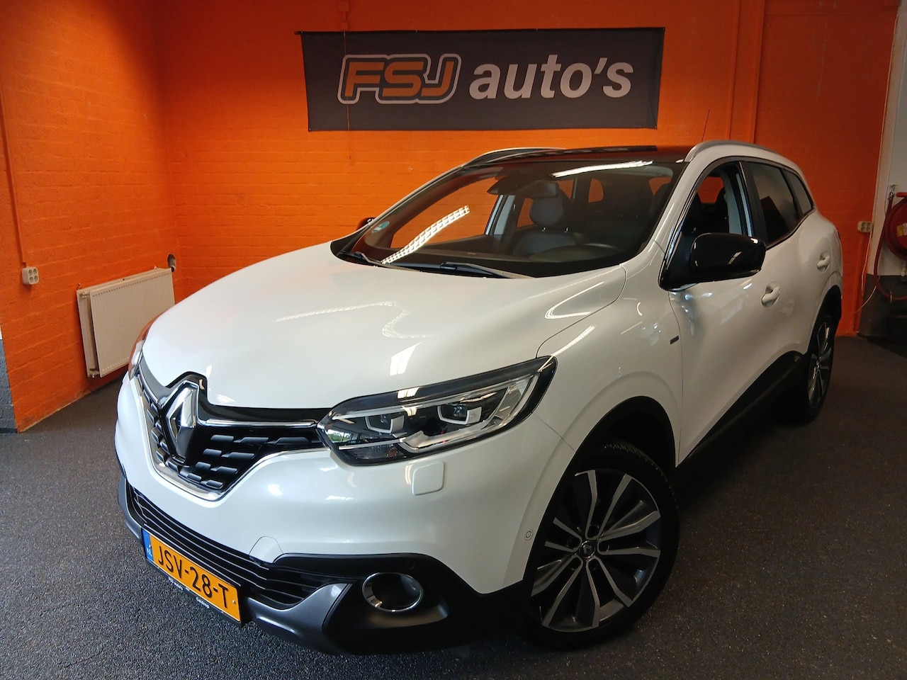 Renault Kadjar - 1.2 TCe / BOSE-EDITION / PANODAK / CAMERA!! - AutoWereld.nl
