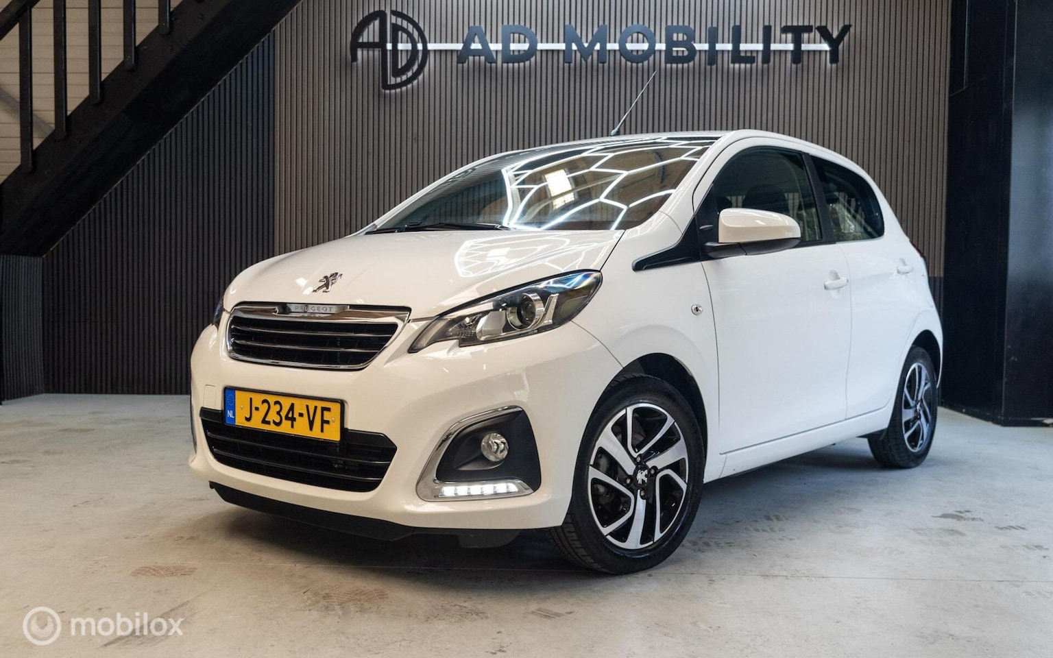 Peugeot 108 - 1.0 e-VTi Allure Cruise Carplay DAB+ LM Velgen - AutoWereld.nl