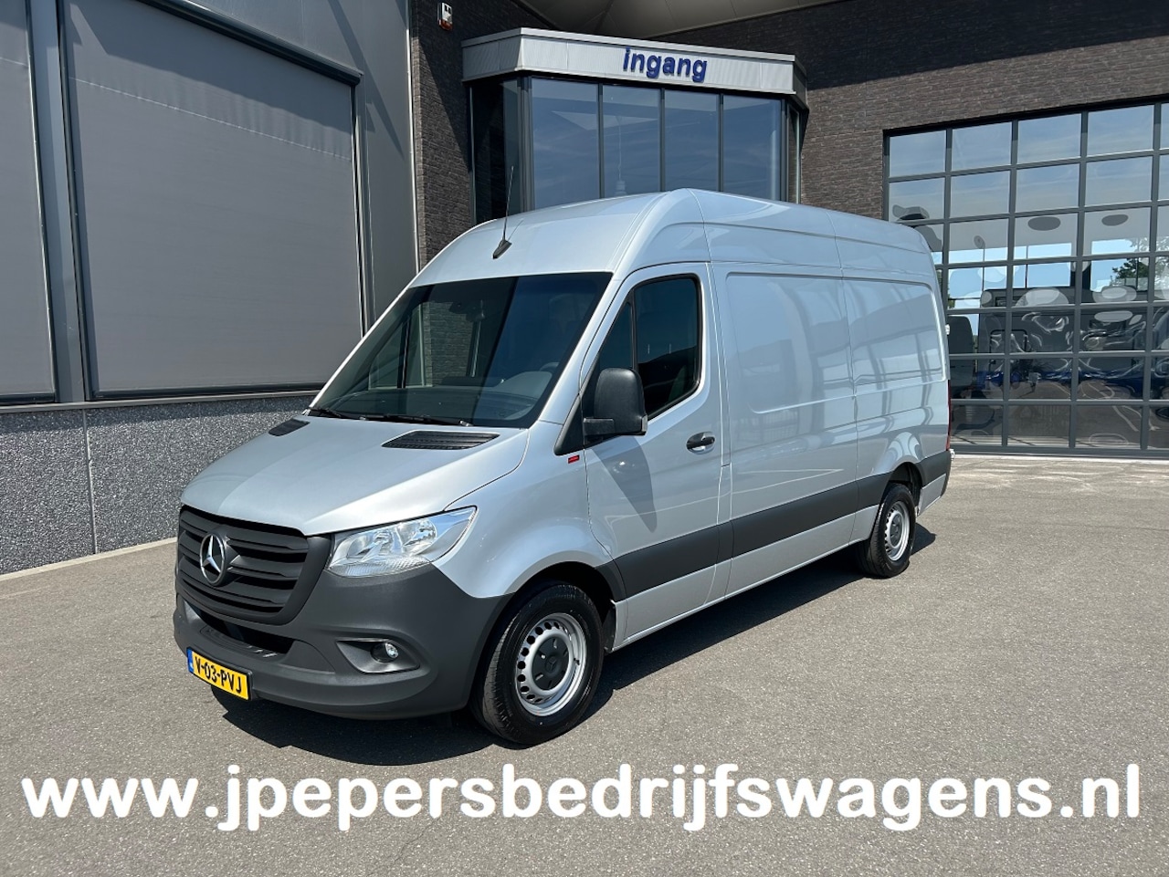 Mercedes-Benz Sprinter - 317 CDI L2 H2 MBUX / Carplay navigatie / Cruise control / Airco / 270 Graden achterdeuren - AutoWereld.nl
