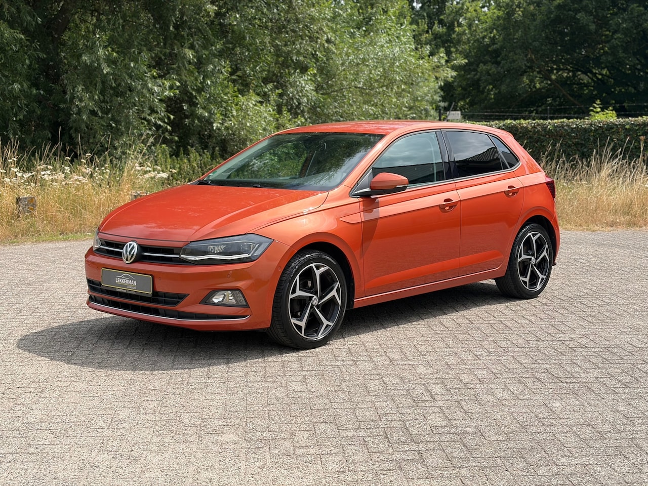 Volkswagen Polo - 1.0 TSI Highline DSG I LED CARPLAY I PDC I CAMERA I R-LINE VELGEN - AutoWereld.nl