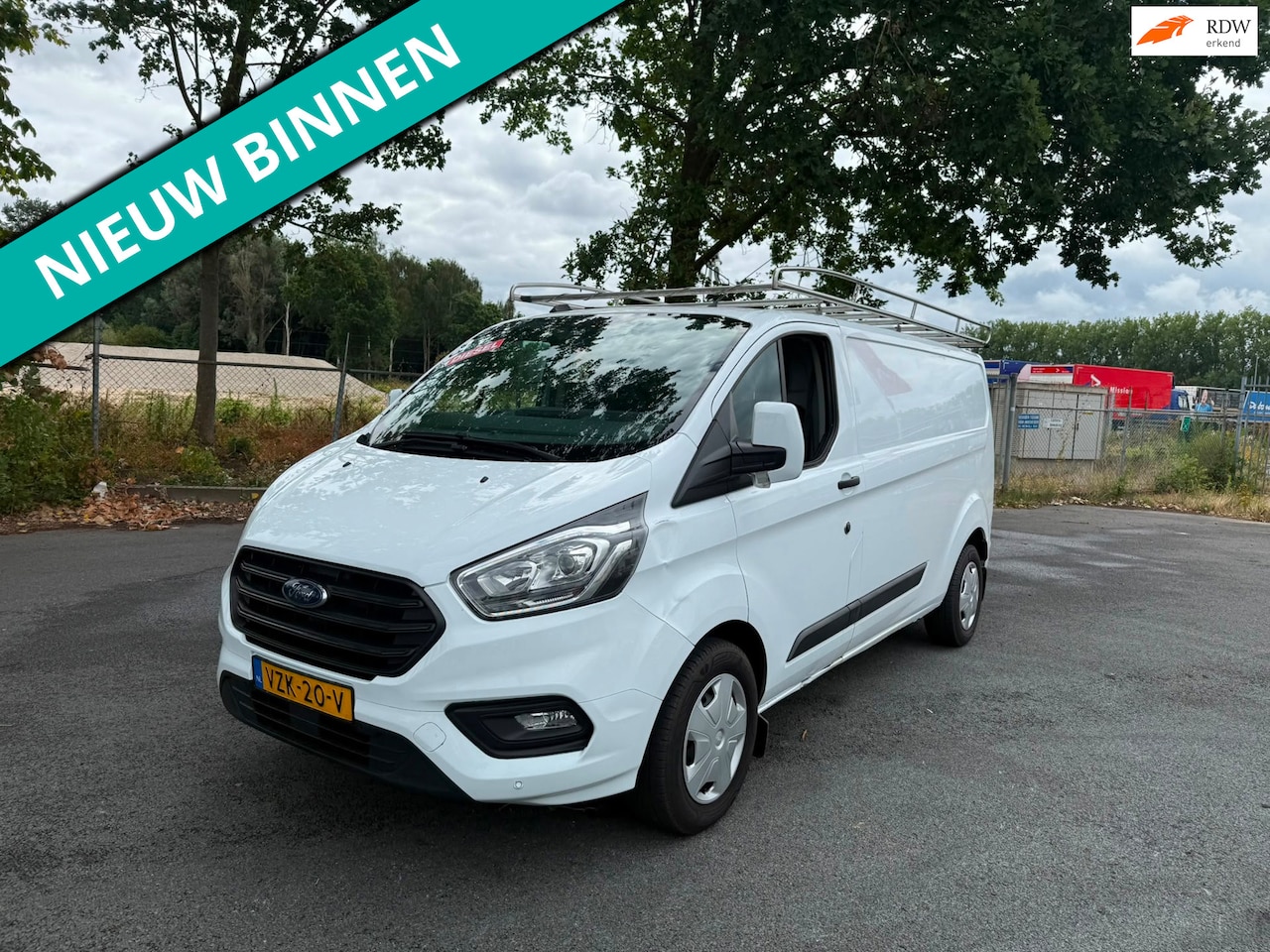 Ford Transit Custom - 320 2.0 TDCI L2H1 Trend NETTE BUS MET ORG LAGE KM STAND - AutoWereld.nl