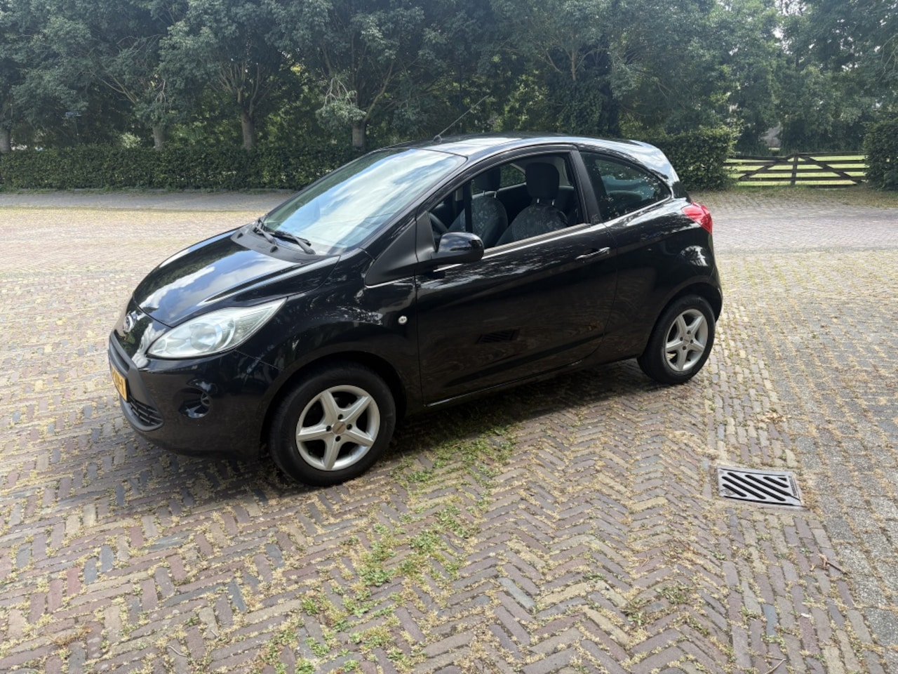 Ford Ka - 1.2 Trend slechts 132.000km!! - AutoWereld.nl