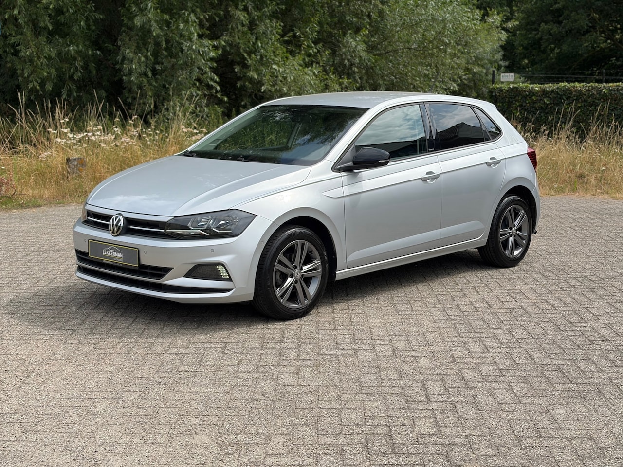 Volkswagen Polo - 1.0 TSI Highline DSG I IQ I CARPLAY I NAVI I CRUISE I R -LINE VELGEN - AutoWereld.nl
