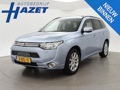 Mitsubishi Outlander - 2.0 PHEV 4WD AUT. INSTYLE+ TREKHAAK | SCHUIFDAK | LEDER | STOELVERW. | CAMERA | 18 INCH