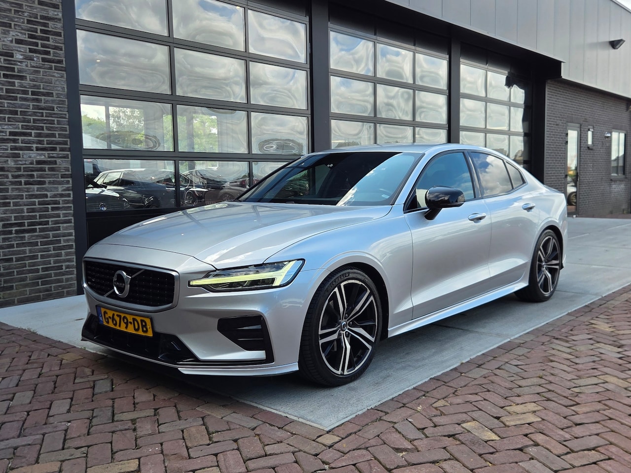 Volvo S60 - 2.0 T4 R-Design | Polestar Engineered - AutoWereld.nl