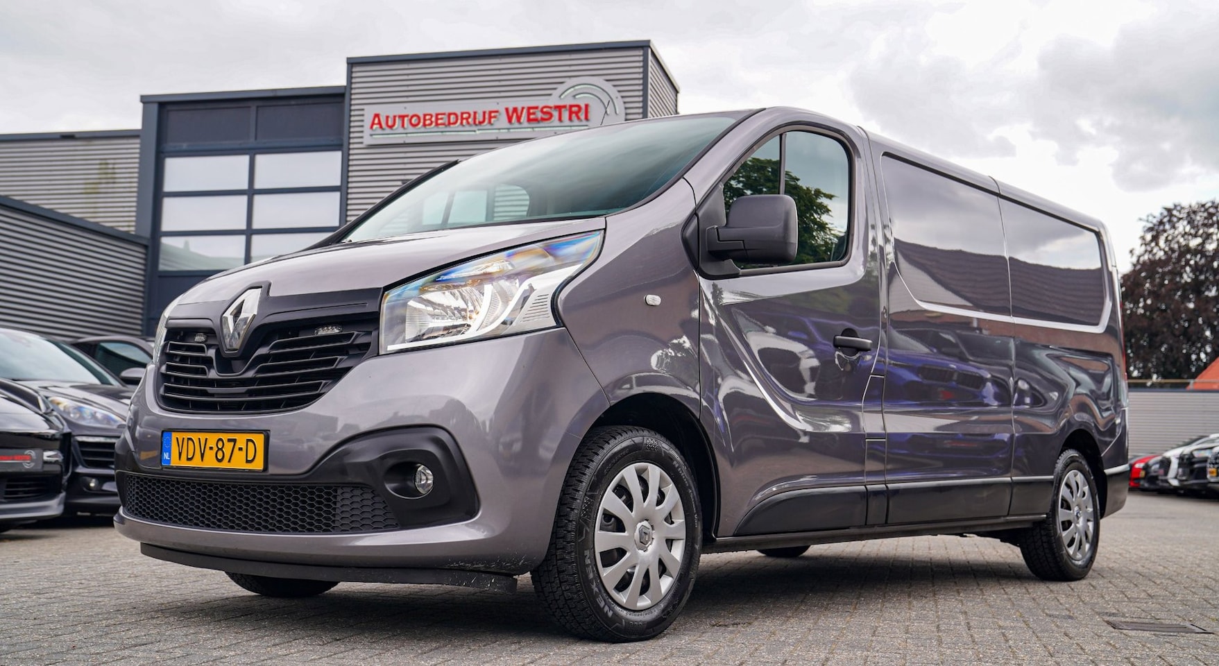 Renault Trafic - 1.6 dCi T29 L2H1 Formula Edition Grey Energy | Camera | wegverkeer verlichting | AC - AutoWereld.nl