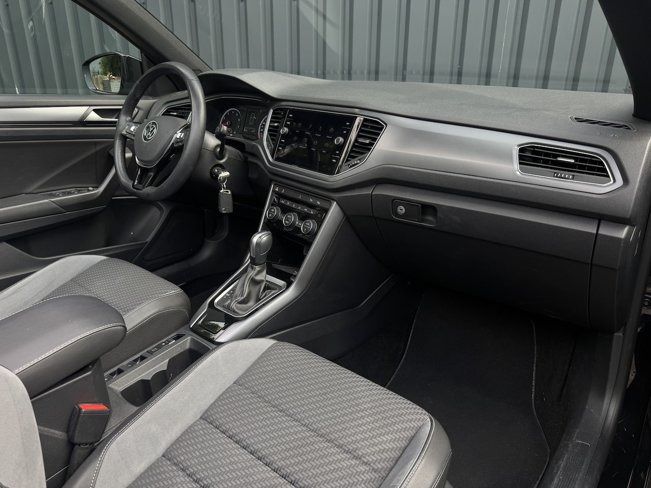 Volkswagen T-Roc Cabrio - 1.5 TSI R-Line Carplay, dodehoek, - AutoWereld.nl