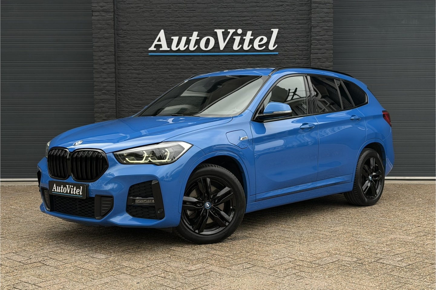 BMW X1 - xDrive25e M-Sport | Sportleder | Memory | H/K | Head-Up | Camera | Comfort Acces - AutoWereld.nl