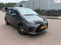 Toyota Yaris - 1.3 VVT-i Style CLIMA Camera 5DR NEW APK