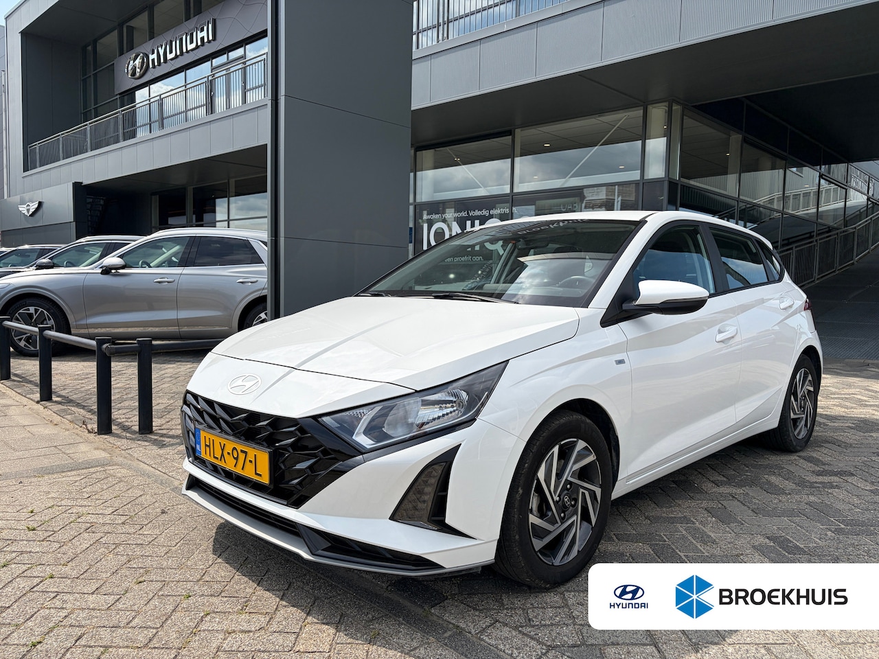 Hyundai i20 - 1.0 T-GDI 100pk Comfort | Airco | Camera | Carplay | Cruise control | Dodehoek detectie | - AutoWereld.nl