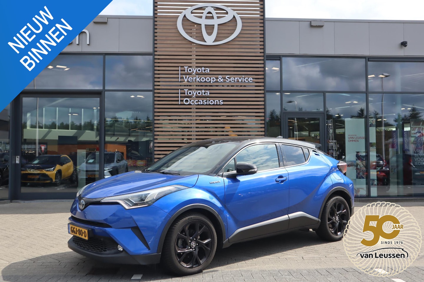 Toyota C-HR - 1.8 HYBRID BI-TONE BLISS LEDER STOELVERW. JBL-AUDIO LED-PAKKET 18"LMV KEYLESS P-SENSOREN - AutoWereld.nl