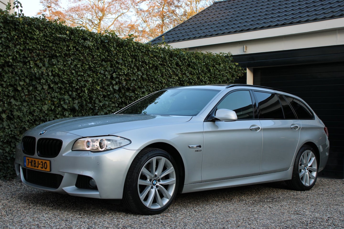 BMW 5-serie Touring - 528xi High Executive | xDrive | M-pakket | Origineel Nederlands - AutoWereld.nl