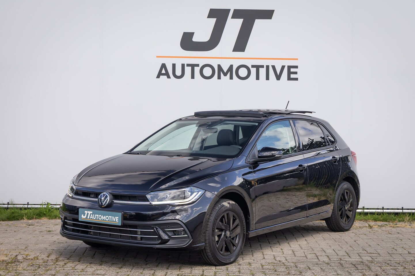 Volkswagen Polo - 1.0 TSI Style 110pk pano | iq light | dashboard | Stoelverwarming | klimaat control | CarP - AutoWereld.nl