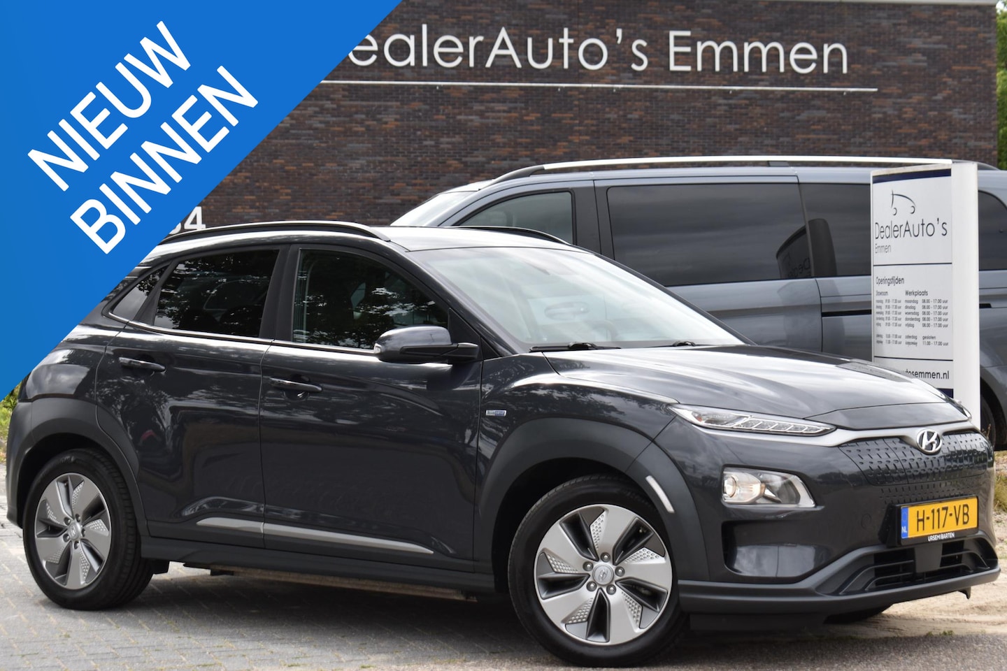 Hyundai Kona Electric - EV Fashion 64 kWh ECC LMV NAVI TREKHAAK SOH 100% - AutoWereld.nl