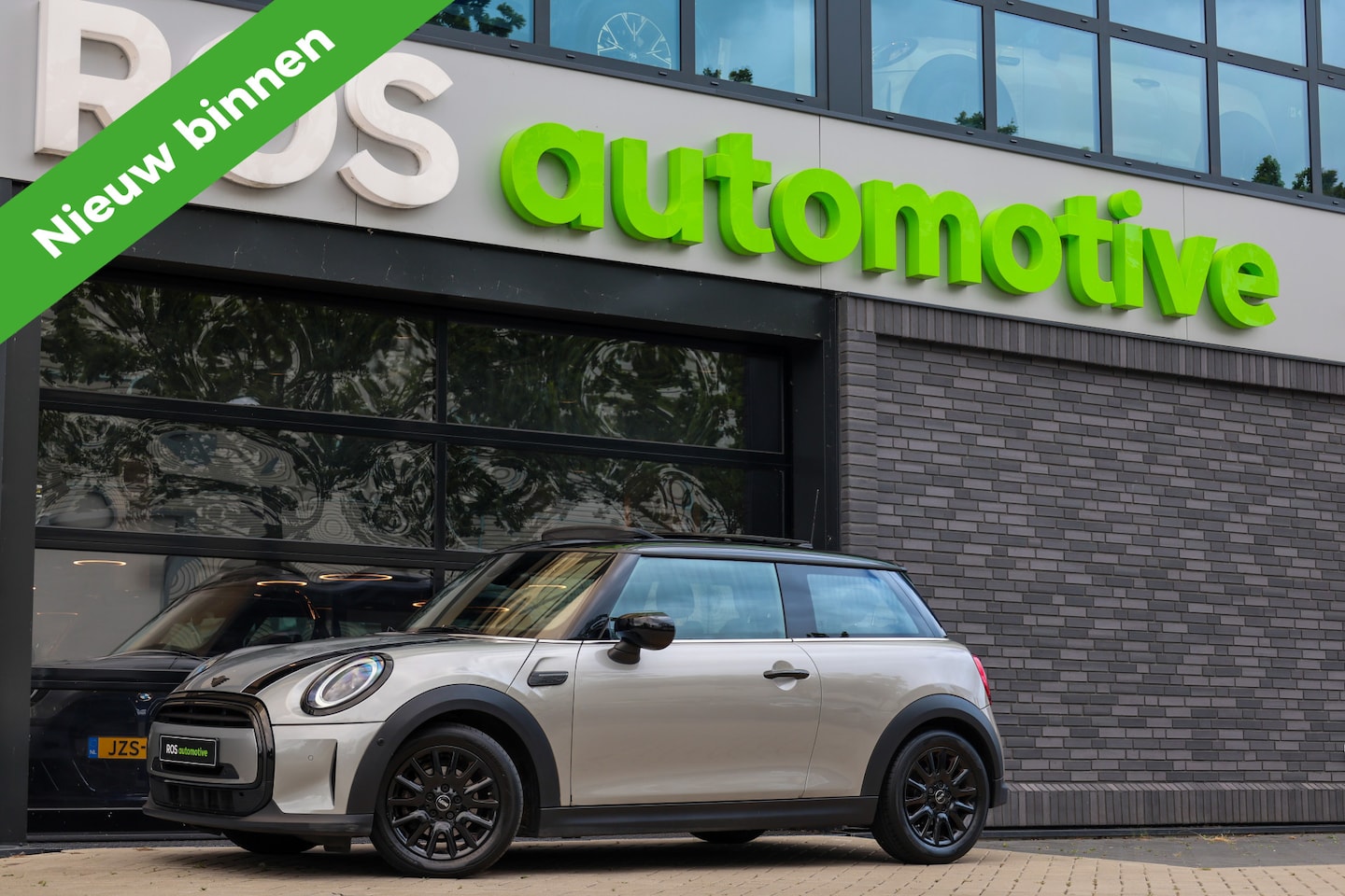 MINI 3-Deurs - 1.5 Cooper Classic | PANO | HUD | CAMERA | KEYLESS | LEDER | - AutoWereld.nl