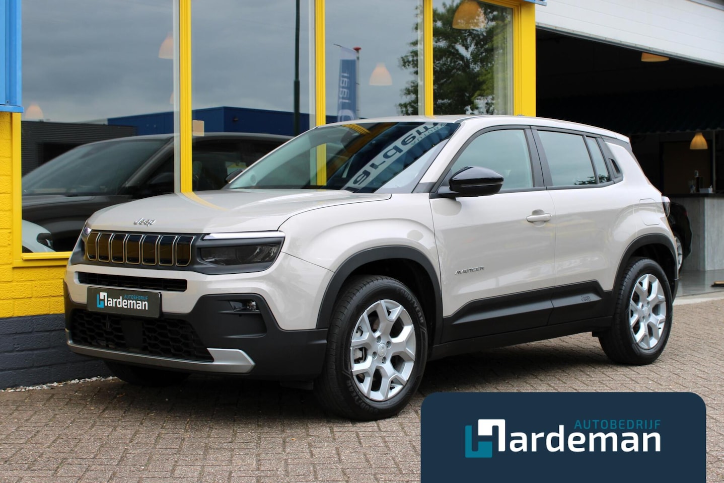 Jeep Avenger - 1.2 e-Hybrid Carplay Camera - AutoWereld.nl
