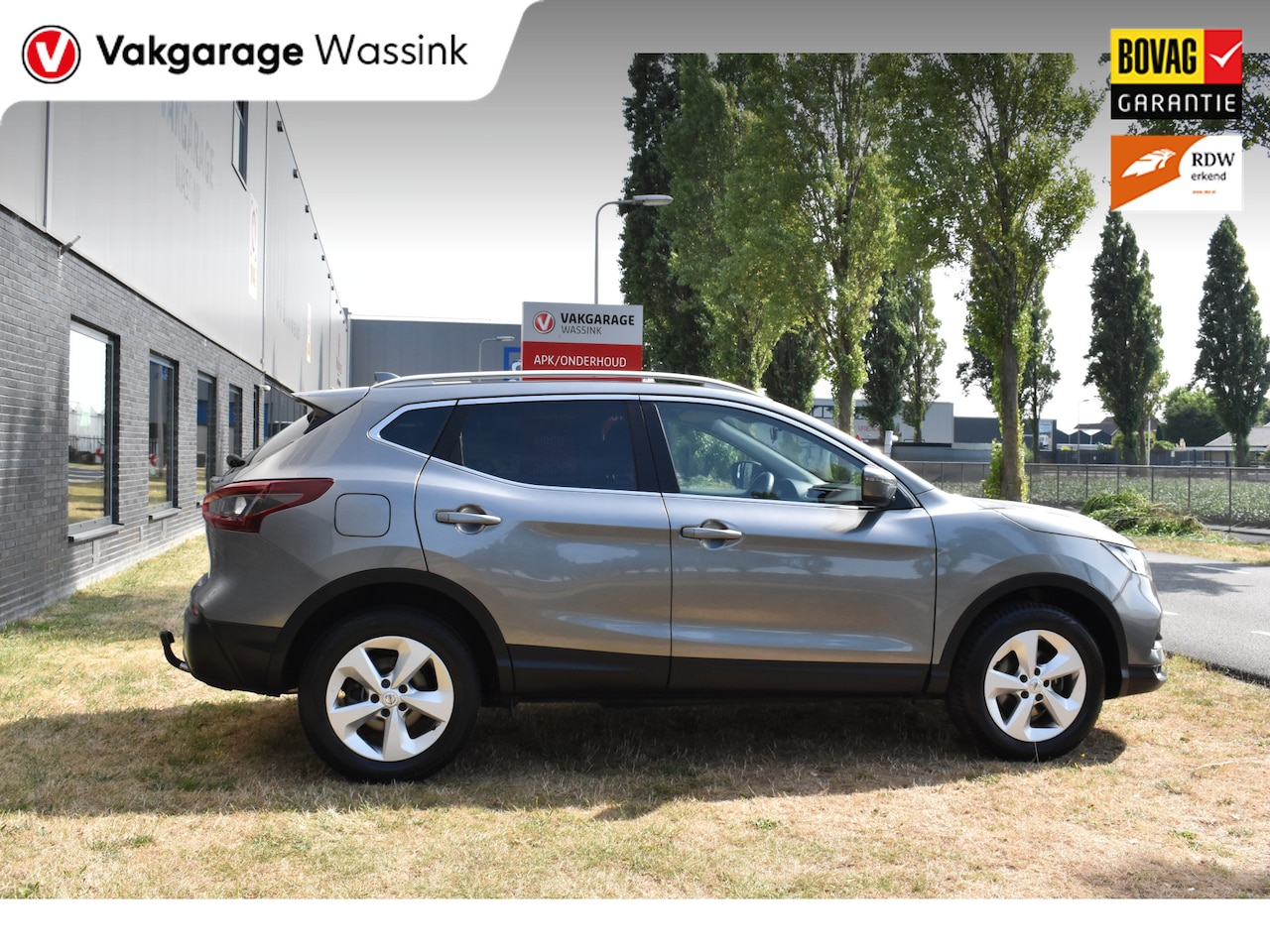 Nissan Qashqai - 1.3 DIG-T Acenta Trekhaak Panodak automaat Camera - AutoWereld.nl