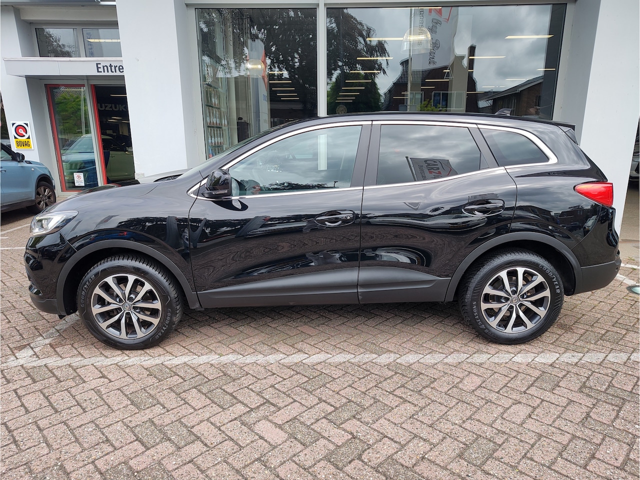 Renault Kadjar - 1.3 TCe INTENS Stoelverwarming | Dodehoeksensoren | Trekhaak - AutoWereld.nl
