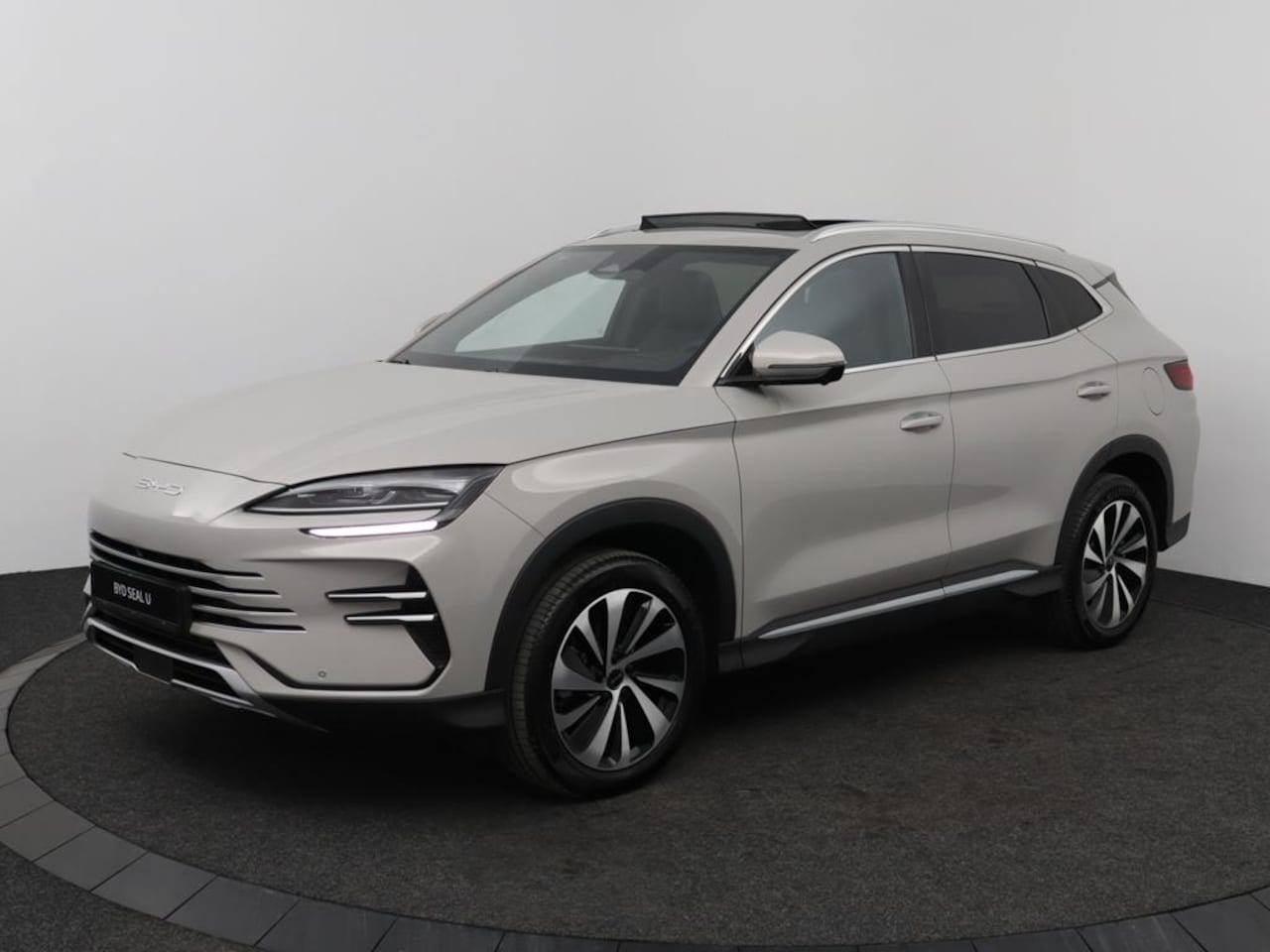 BYD Seal U - 1.5 DM-i FWD Boost | Schuifdak | Elektr. stoelen | Camera | Lederen bekleding | Navi | Hea - AutoWereld.nl