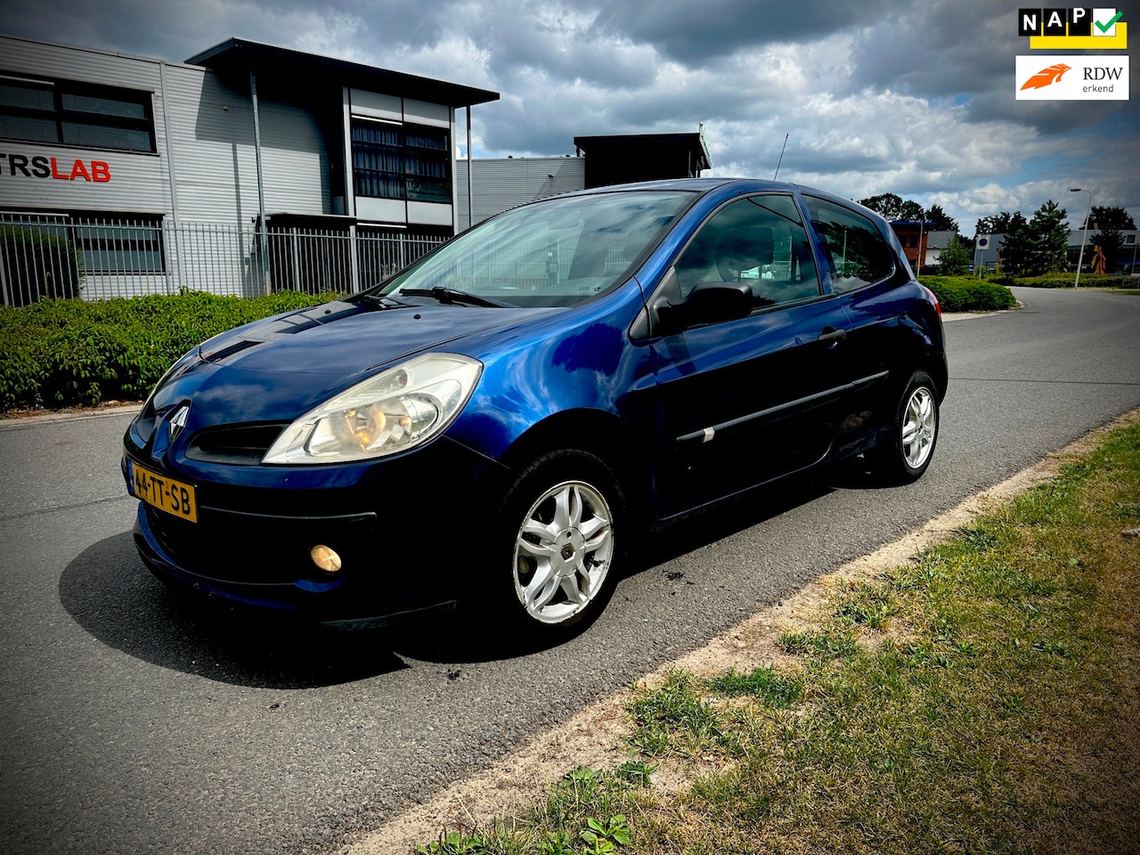 Renault Clio - 1.2-16V Extreme 1.2-16V Extreme, nieuwe apk, airco, nap. - AutoWereld.nl