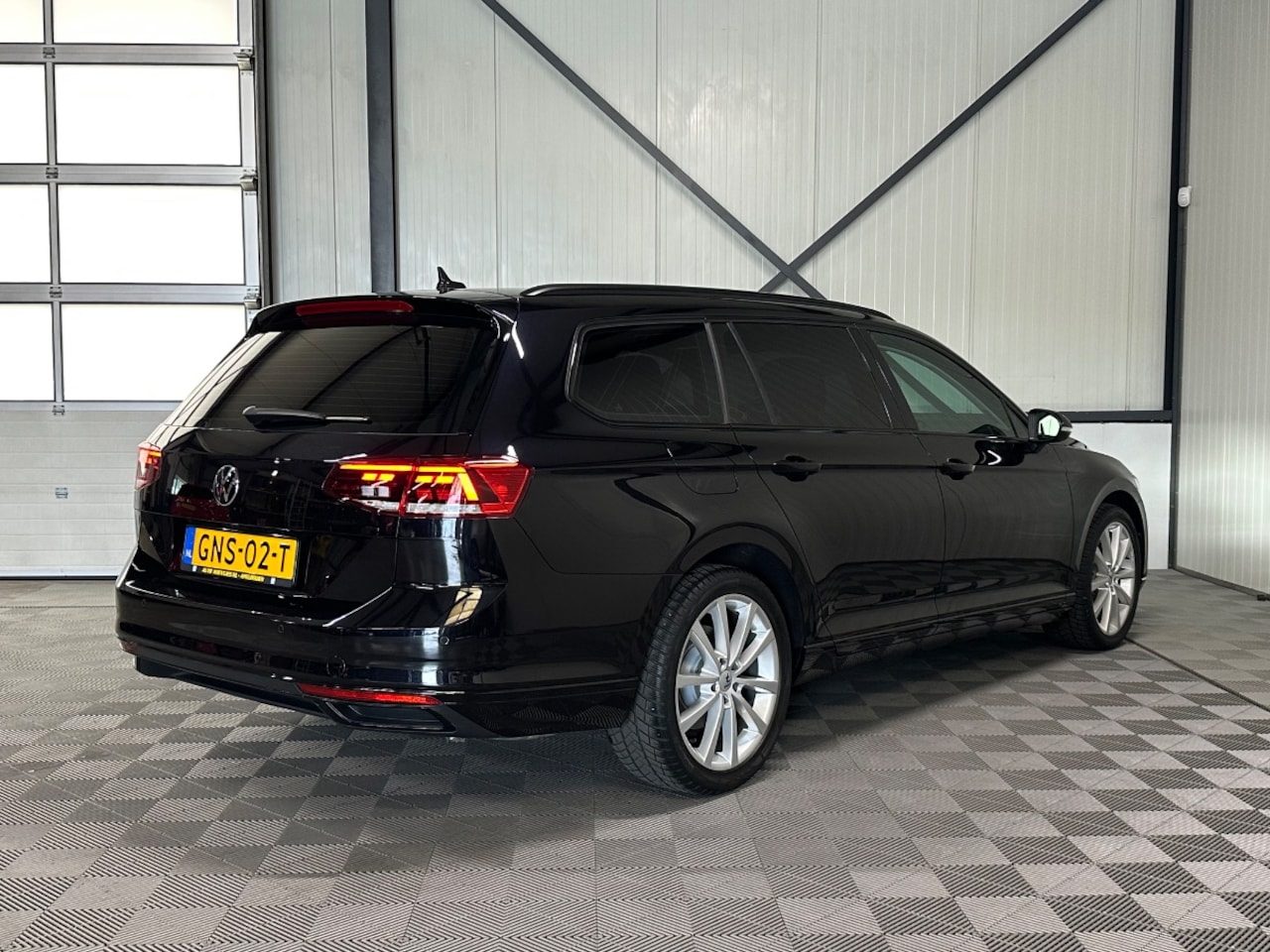 Volkswagen Passat Variant - 2.0 TSI DSG | Business + | Navi | Camera | Virtual - AutoWereld.nl