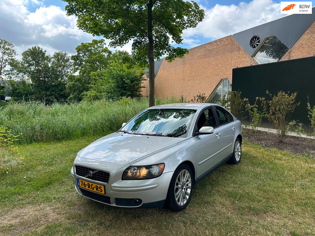 Volvo S40 - 2.4 Momentum Airco PDC Cruise Elekt Pakket - AutoWereld.nl