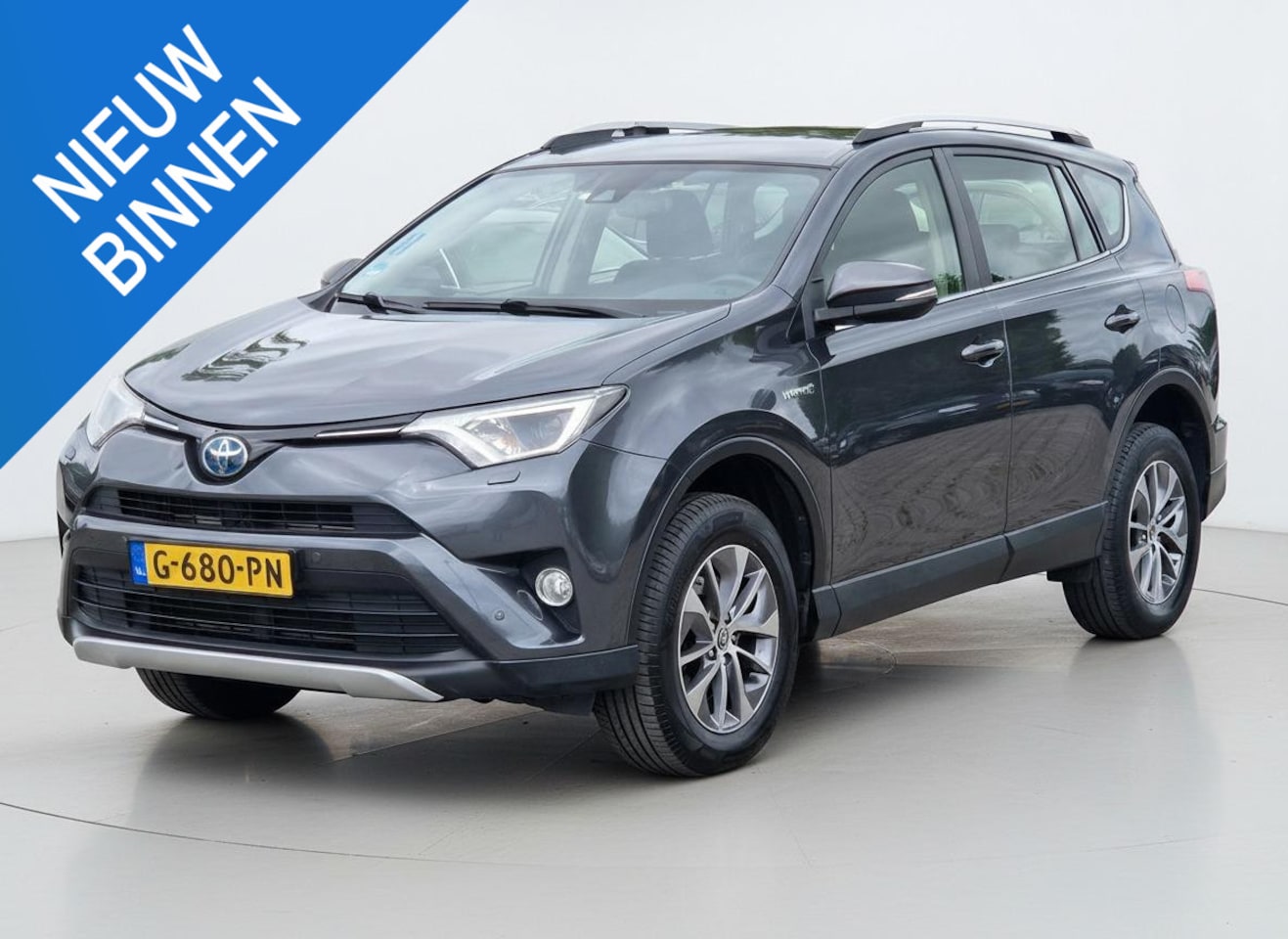 Toyota RAV4 - 2.5 Hybrid AWD Energy AUTOMAAT 1650KG TREKGEWICHT - AutoWereld.nl