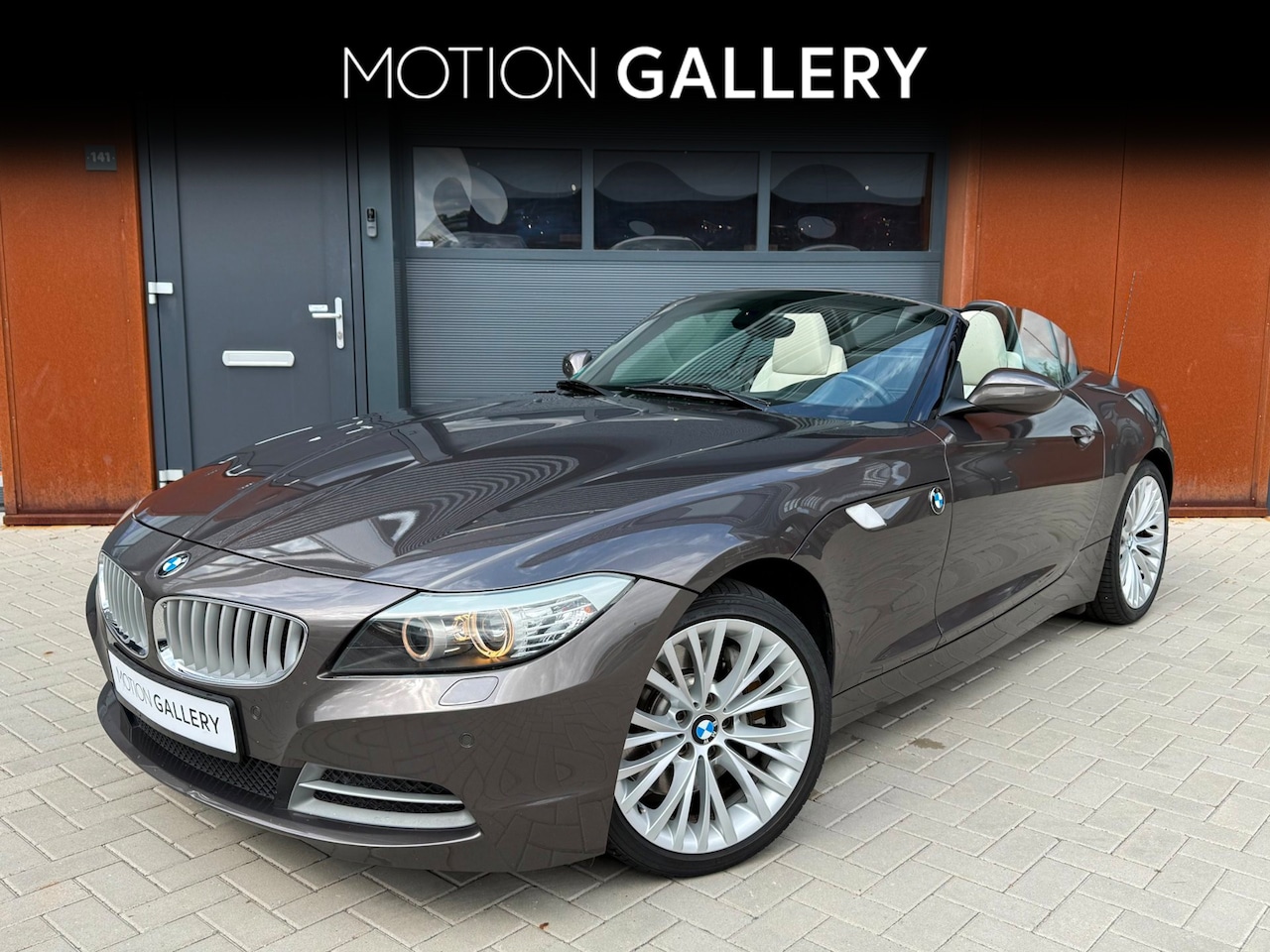 BMW Z4 Roadster - SDrive35i | 1e eig. | Sportstoelen | CarPlay| Dealer | DCT | Navi | Memory | Xenon - AutoWereld.nl