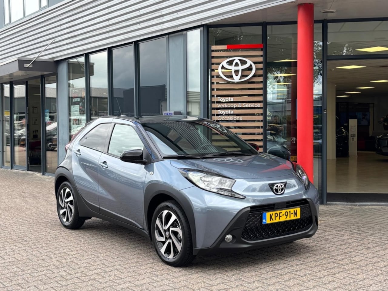 Toyota Aygo X - 1.0 VVT-i S-CVT Puls | Automaat | Apple Carplay | Camera | 17 LMV | Stoel vw | 8.826 km - AutoWereld.nl
