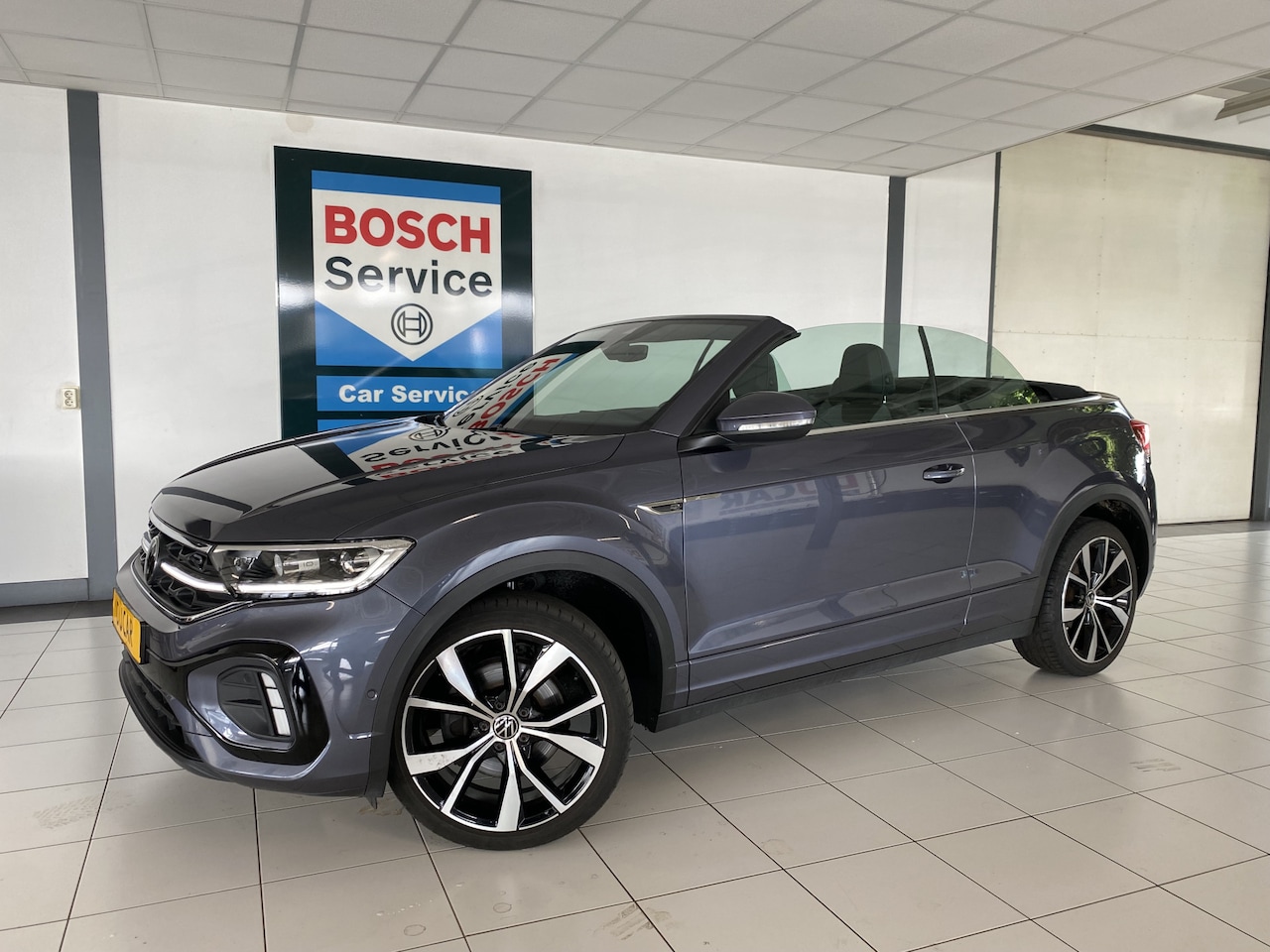 Volkswagen T-Roc Cabrio - 1.5 TSI R-Line binnen en buiten Carplay / Camera / Stoelverw - AutoWereld.nl