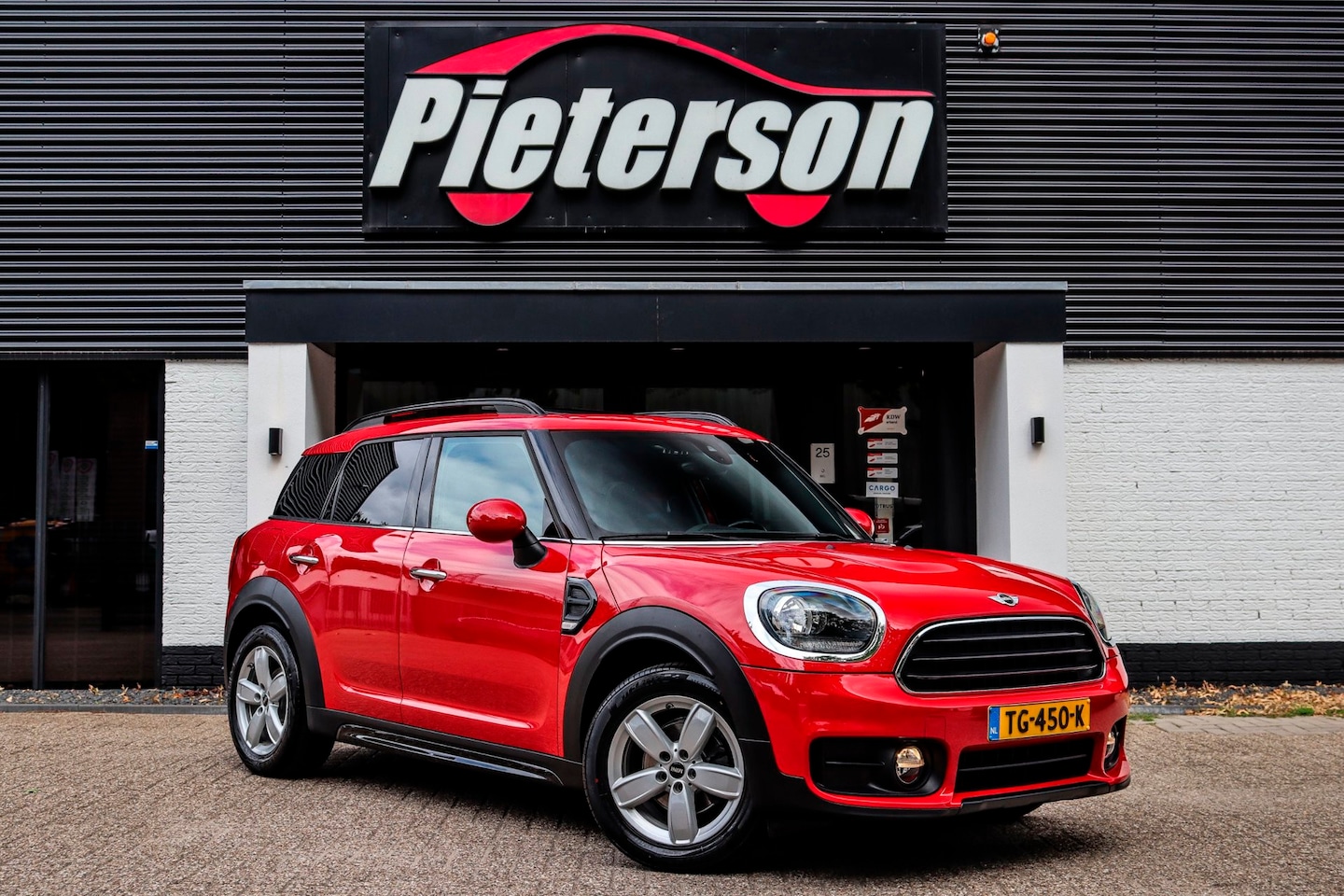 MINI Countryman - 1.5 2e EIGENAAR NAP PANO NAVI CRUISE SFEER - AutoWereld.nl